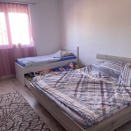 Losi Apartments Sakes Екстериор снимка