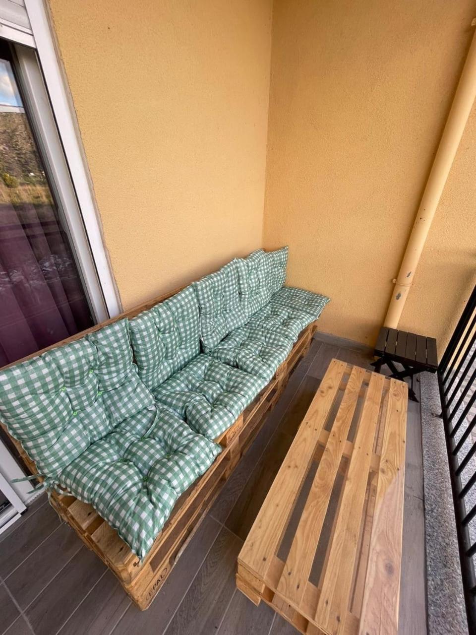 Losi Apartments Sakes Екстериор снимка