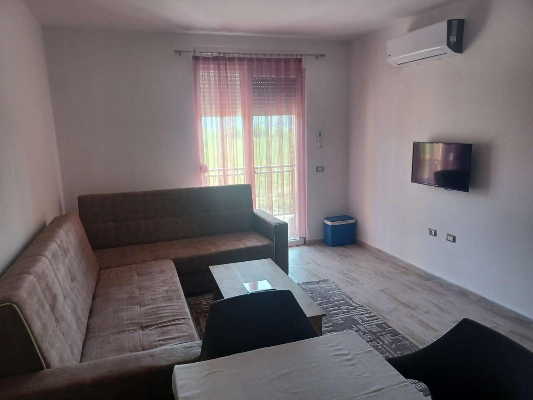Losi Apartments Sakes Екстериор снимка