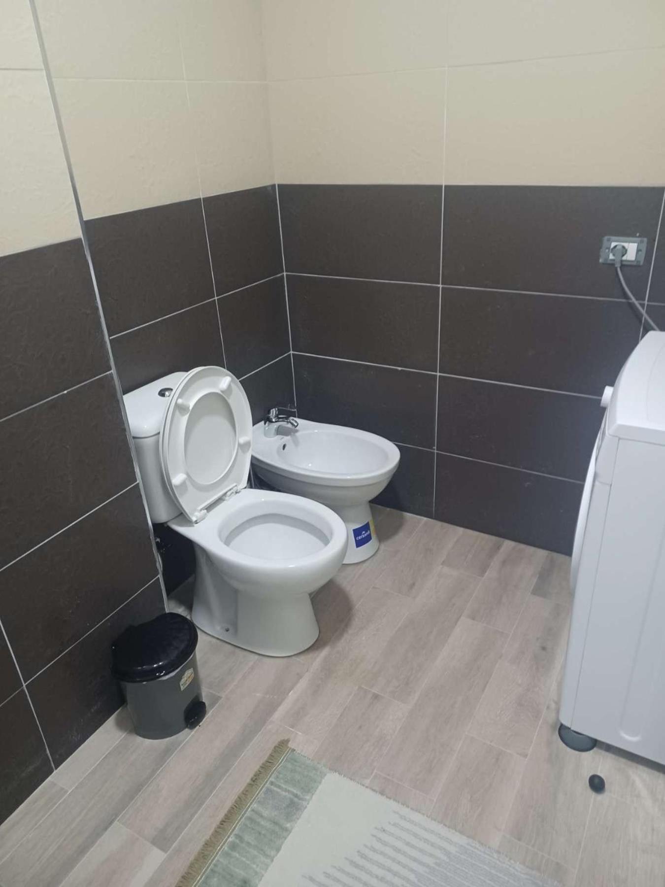Losi Apartments Sakes Екстериор снимка