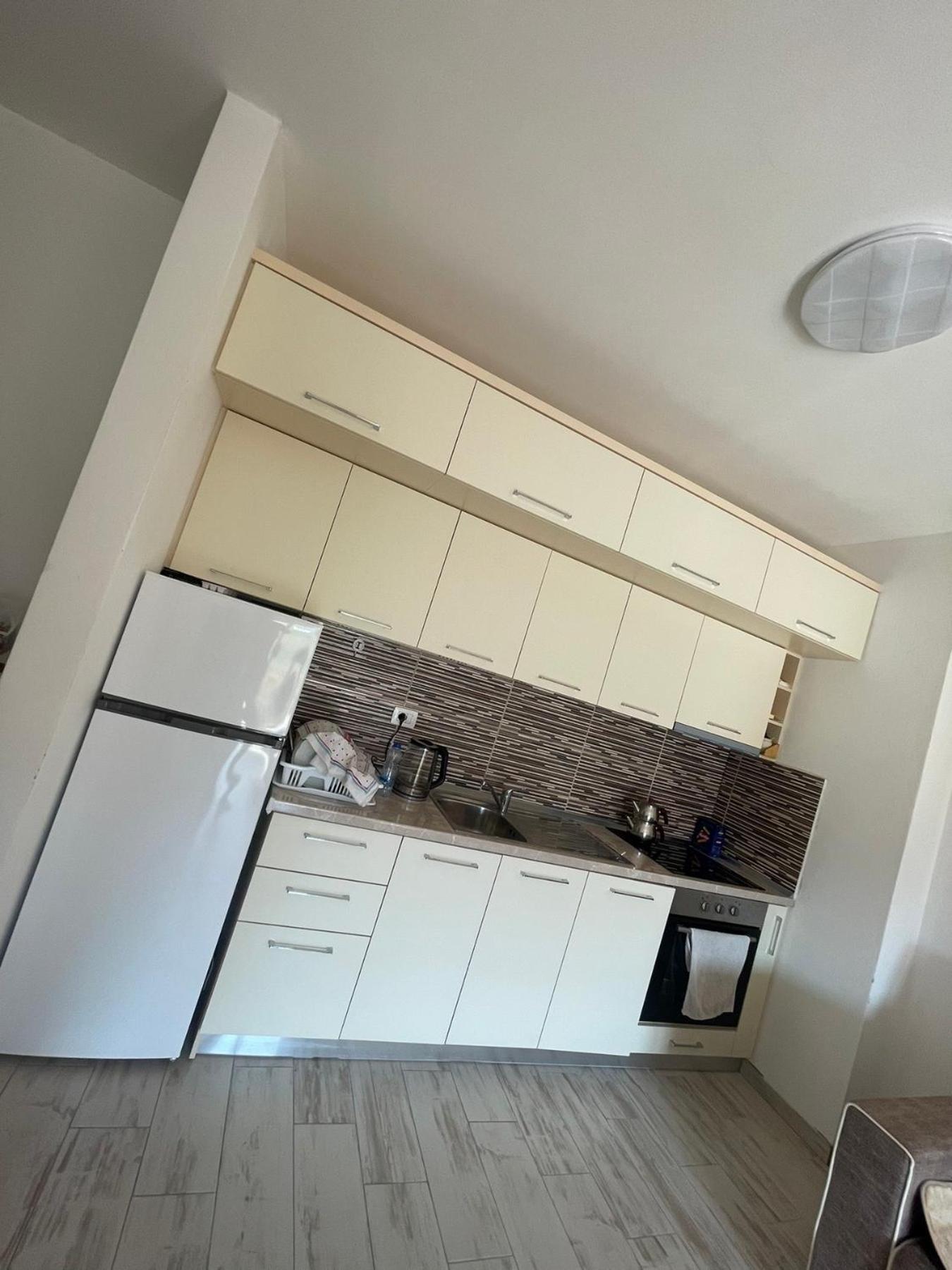 Losi Apartments Sakes Екстериор снимка