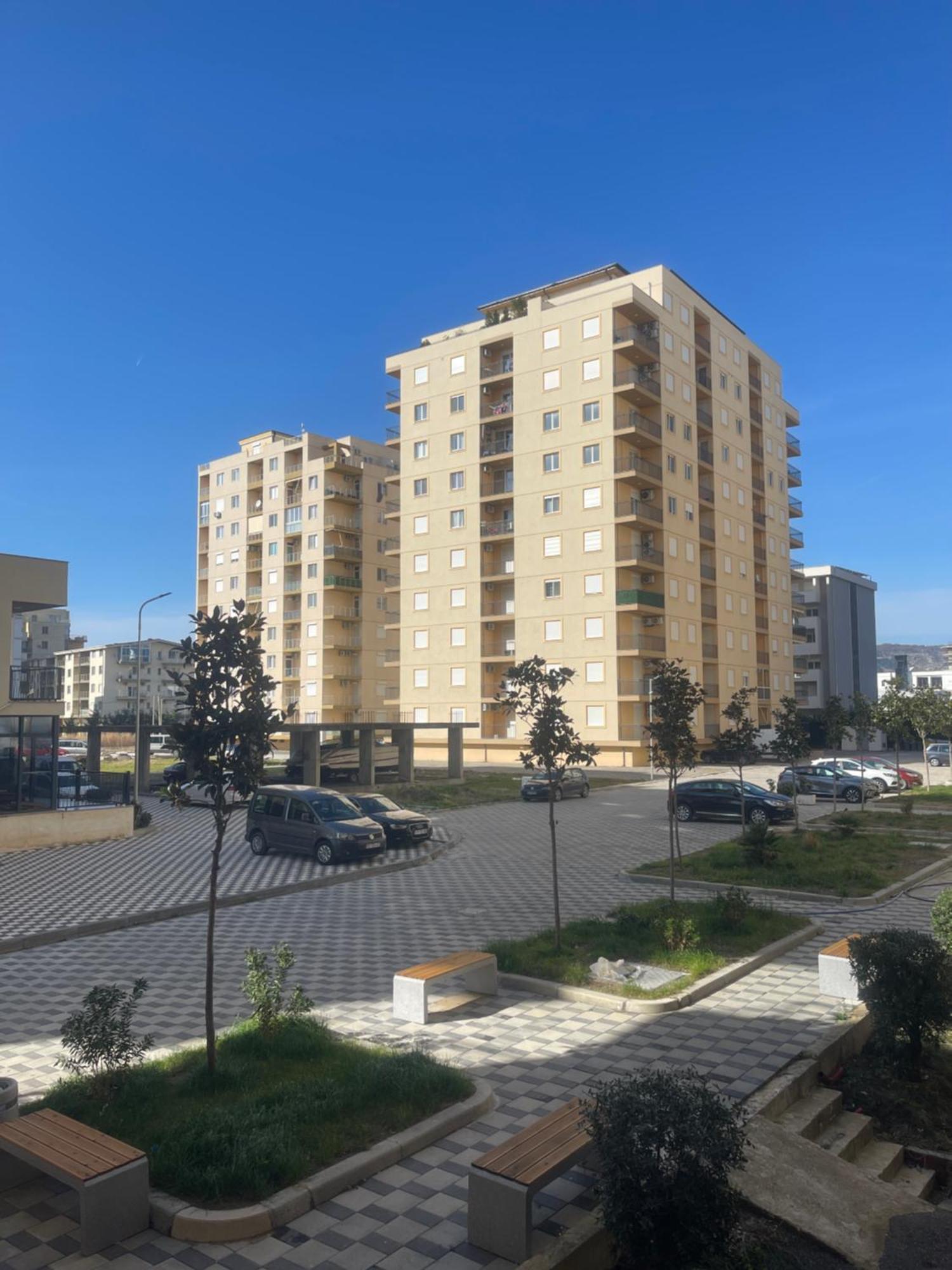 Losi Apartments Sakes Екстериор снимка