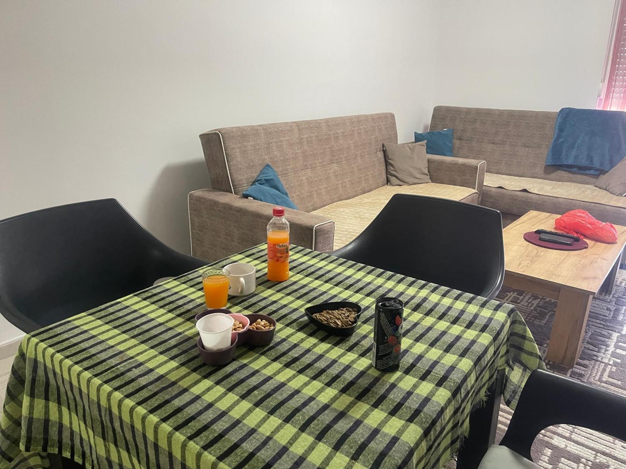 Losi Apartments Sakes Екстериор снимка