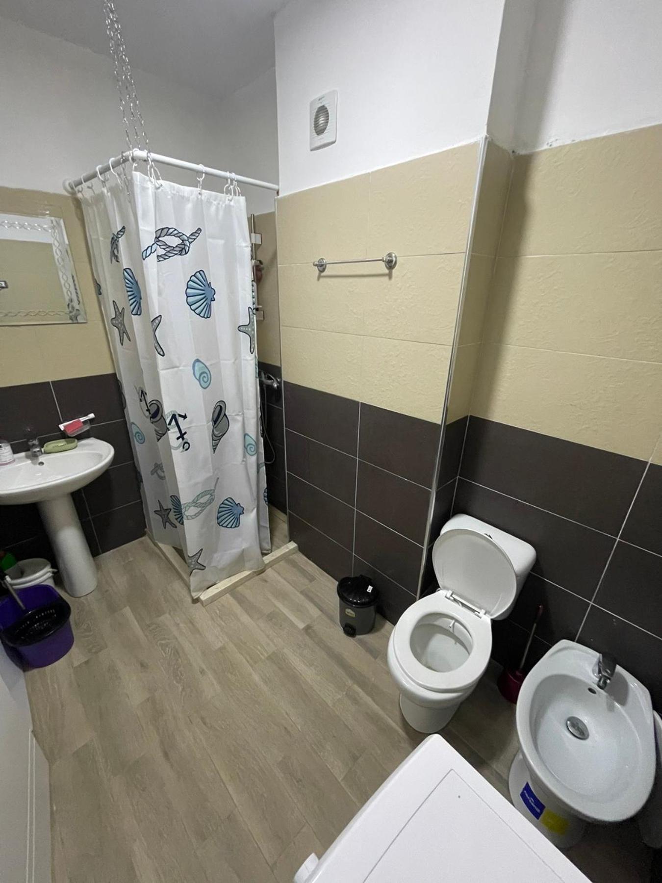 Losi Apartments Sakes Екстериор снимка
