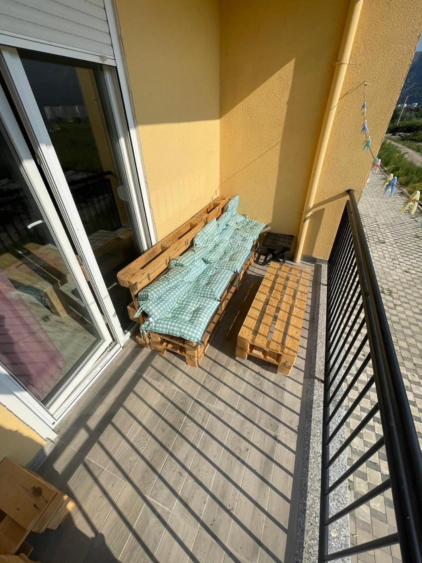 Losi Apartments Sakes Екстериор снимка