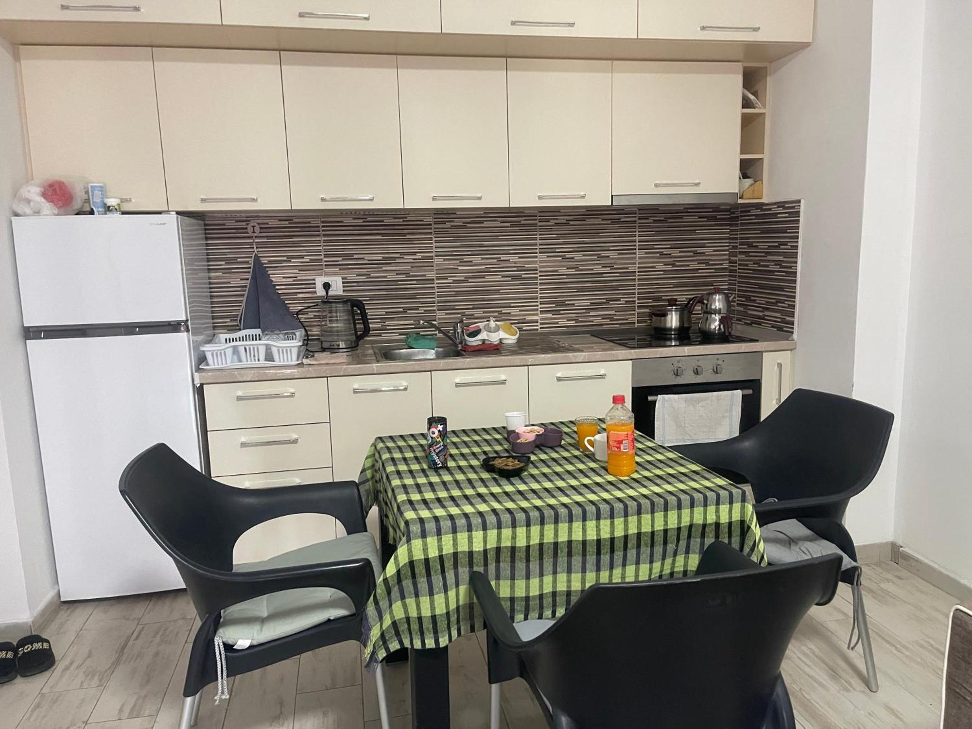 Losi Apartments Sakes Екстериор снимка
